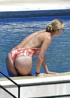 Caroline Wozniacki - In a bikini at a pool in Portofino-11 G