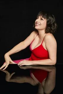 Picture of Julie Ann Emery