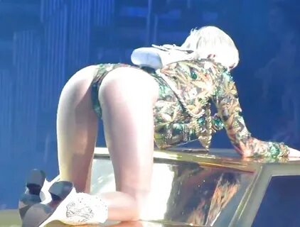 Miley CyRUS BUTT - Photo #2