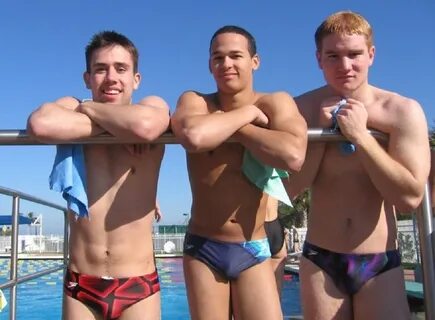 Real Guys In Speedos: 10/16/11