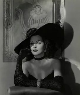 30 Gorgeous Portrait Photos of Hedy Lamarr From 'The Heavenl