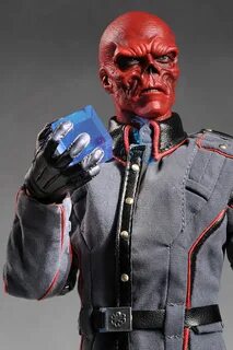 Review and photos of Red Skull sixth scale action figure by 