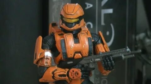 Halo 3 Series 4 Orange Scout Spartan Review - YouTube