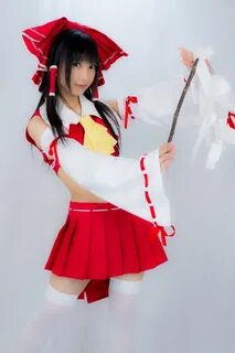 hakurei reimu by lenfried - 76347