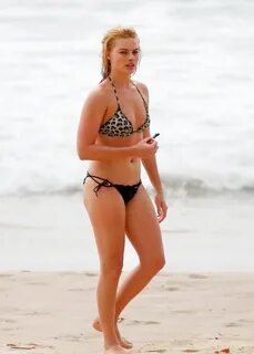 Margot Robbie Hot Pictures Inspiration Margot robbie bikini,