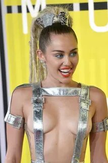 49 Most Beautiful Pictures of Miley Cyrus Tits Will Make You