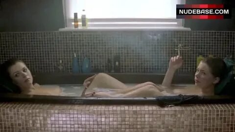 Michelle Williams Naked in Tub - Me Without You (0:26) NudeB