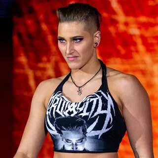 Rhea Ripley Retrato vintage, Retrato, Vintage