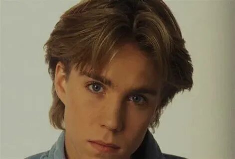 Jonathan Brandis Sex Free Nude Porn Photos