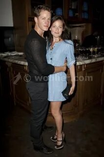 Josh Dallas and Lara Pulver - Dating, Gossip, News, Photos