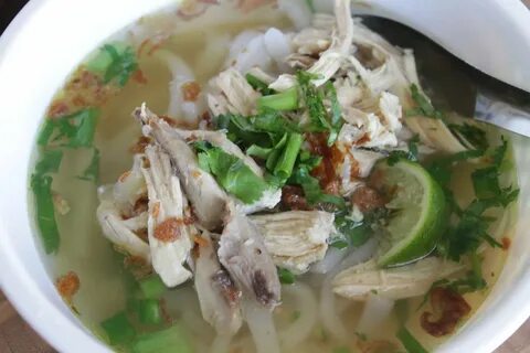 Khao Piak Sien (Laotian Fresh Rice Noodle Soup) Food General