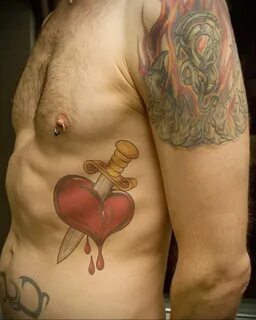 Татуировка разбитое сердце (76 фото)