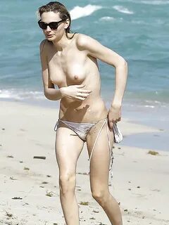 Andreja Pejic topless pics - 7 Pics xHamster