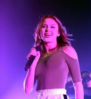 Pop Star Zara Larsson Buries A Journalist For Covering Her S