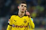 How old is Christian Pulisic, does he play for Chelsea and i
