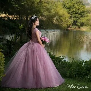 Pin en Quinceañeras.