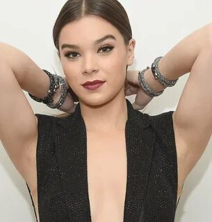 Hailee Steinfeld : CelebrityArmpits