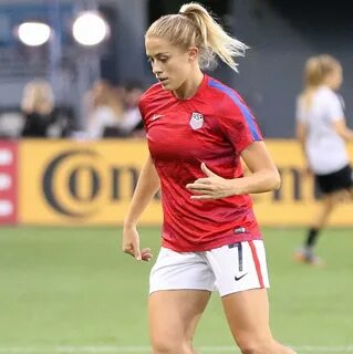 File:Abby Dahlkemper (36792787913) (cropped).jpg - Wikipedia