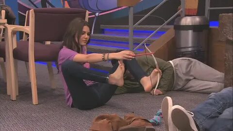 victoria-justice-victorious-s3e3-06 GotCeleb