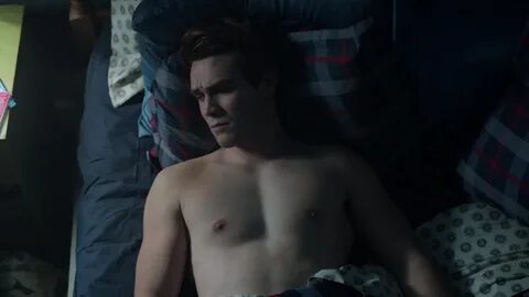 ausCAPS: KJ Apa shirtless in Riverdale 1-11 "Chapter Eleven: