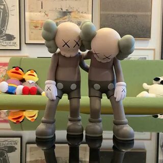 Releases: KAWS - "ALONG THE WAY" Figures " Arrested Motion