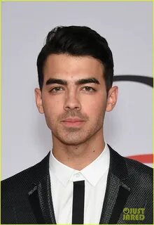 Joe Jonas & Brittany Snow Join the Fashion Crowd at CFDA Fas