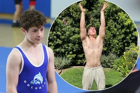 Nolan Gould, alias Luke de `` Modern Family '', montre ses a