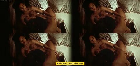 Black Salli Richardson topless vidcaps