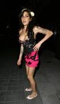Бракованая грудь Amy Winehouse " Дуделка - Интересные новост