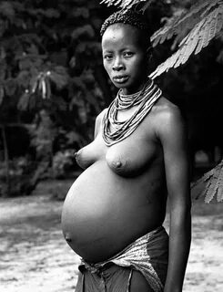Nude african pregnant