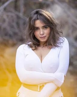 Mila Santos Nude - VoyeurFlash.com