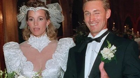 Janet Jones Wedding Photo: Will Paulina Gretzky Channel Mom'