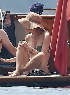 Gillian Anderson In Bikini At Portofino Italy - Celebzz - Ce