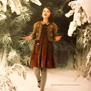 Inside of Narnia Georgie Henley - Lucy Pevensie 1) Lucy disc