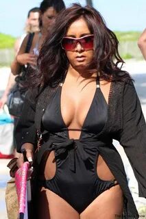 Bathing Plus Suit Does Not Equal Snooki. " The Jamking Show