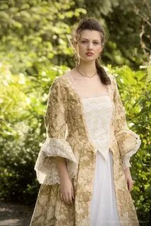 MysteriousMaemi Elizabeth Swann Cosplay Photo