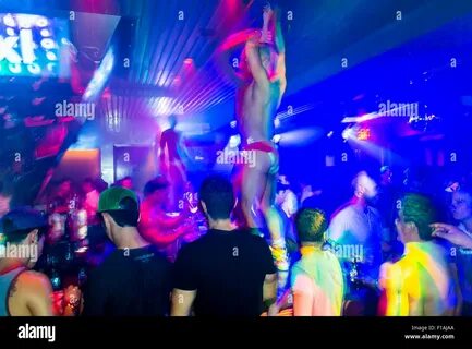 Gay club dancing hi-res stock photography and images - Alamy
