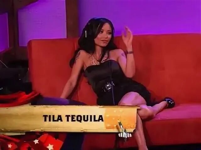 TILA TEQUILA PERFORMS : I FUCKED THE DJ IN.. - Видео ВКонтак