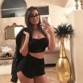 SSSniperWolf (Alia Shelesh) YouTuber Wiki Age Height Name Bi