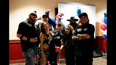 Moonshine Bandits - Sold Out Show - New Year's Eve - YouTube