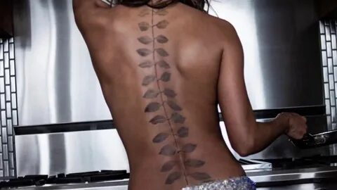 Halle Berry goes shirtless for new fake back tattoo - YouTub