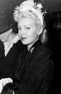 File:Lana Turner, August 1944.jpg - Wikimedia Commons