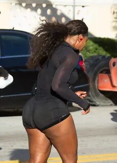 Welcome to Media Link Blog: Tennis ace Serena Williams shows