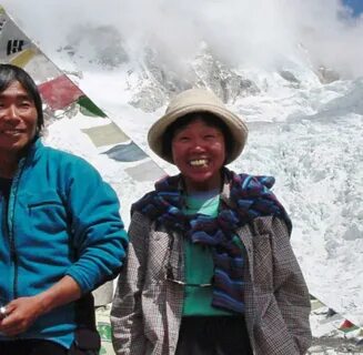 Nepal: Japanerin mit 73 Jahren als älteste Frau auf dem Everest - WELT