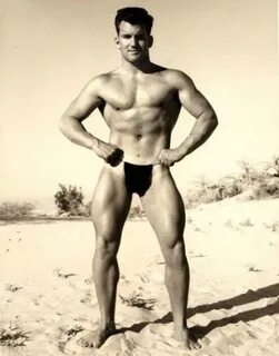 Hot Vintage Men: Beefcake on the Beach, from Homohistory.com