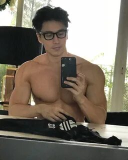 52-year-old Instagrammer is the unbelievable hot hunk that i