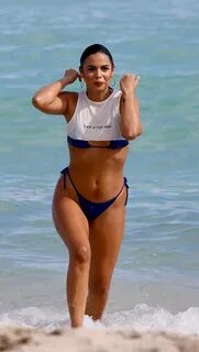 Audri Nix - Shows her bikini body in Miami-03 GotCeleb