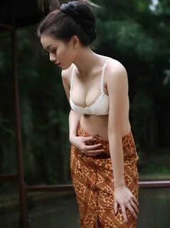 Foto Genit Penjual Jamu Gendong Seksi (Alya Dior) - Gelora 1