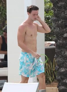 The Stars Come Out To Play: Patrick Schwarzenegger - New Shi
