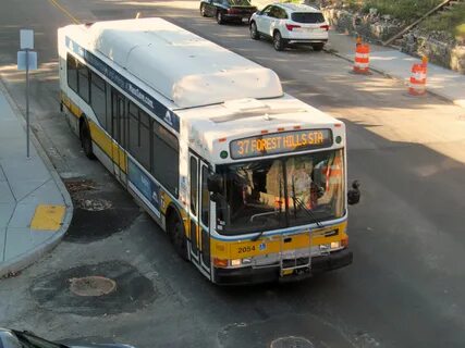 File:MBTA route 37 bus at West Roxbury station, September 20